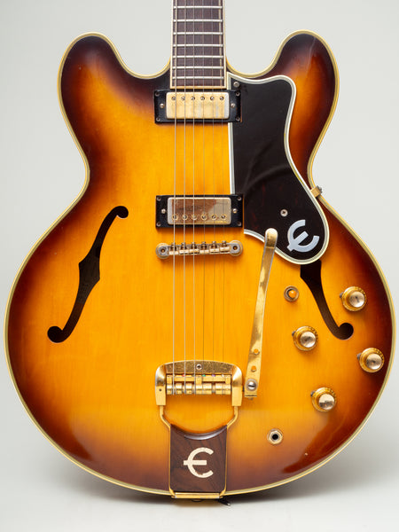 1961EpiphoneSheraton-02_grande