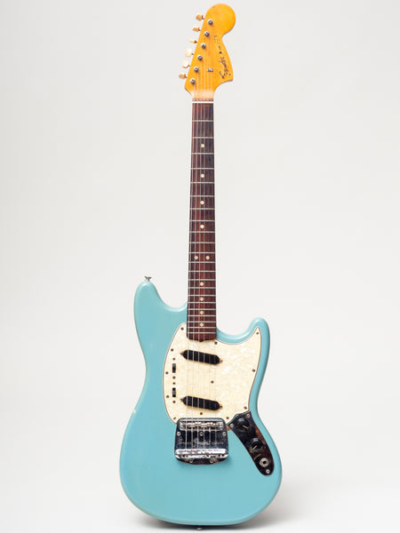 1966FenderMustang-01_grande.