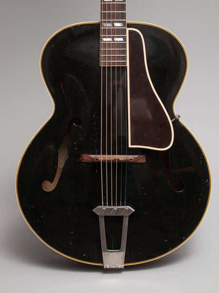 最終値下げ 洋書 GIBSON　ELECTRICS　THE　CLASSIC Gibson Les Paul Classic (Translucent Cherry) ｜イケベ楽器店