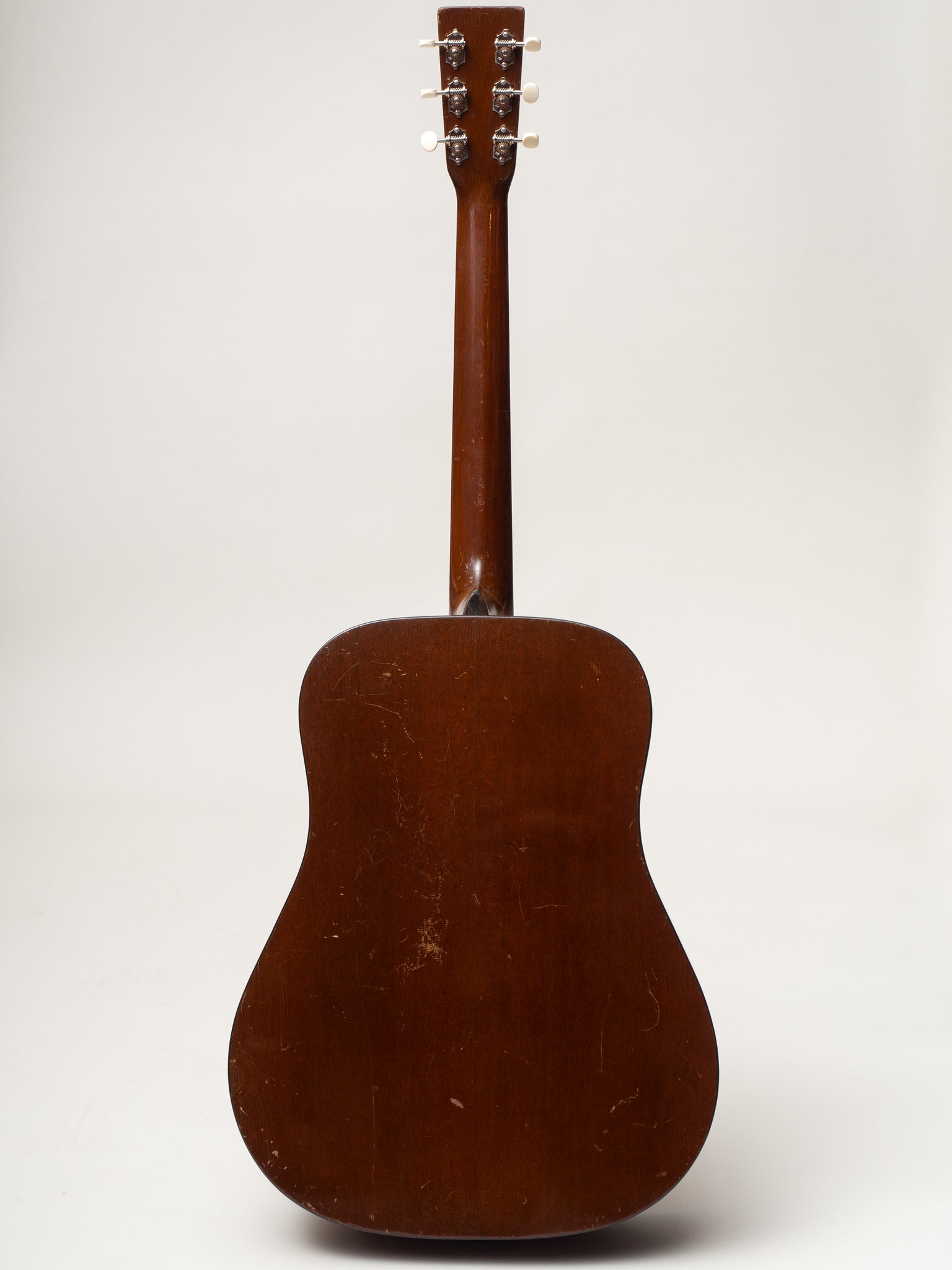 1943 Martin D-18