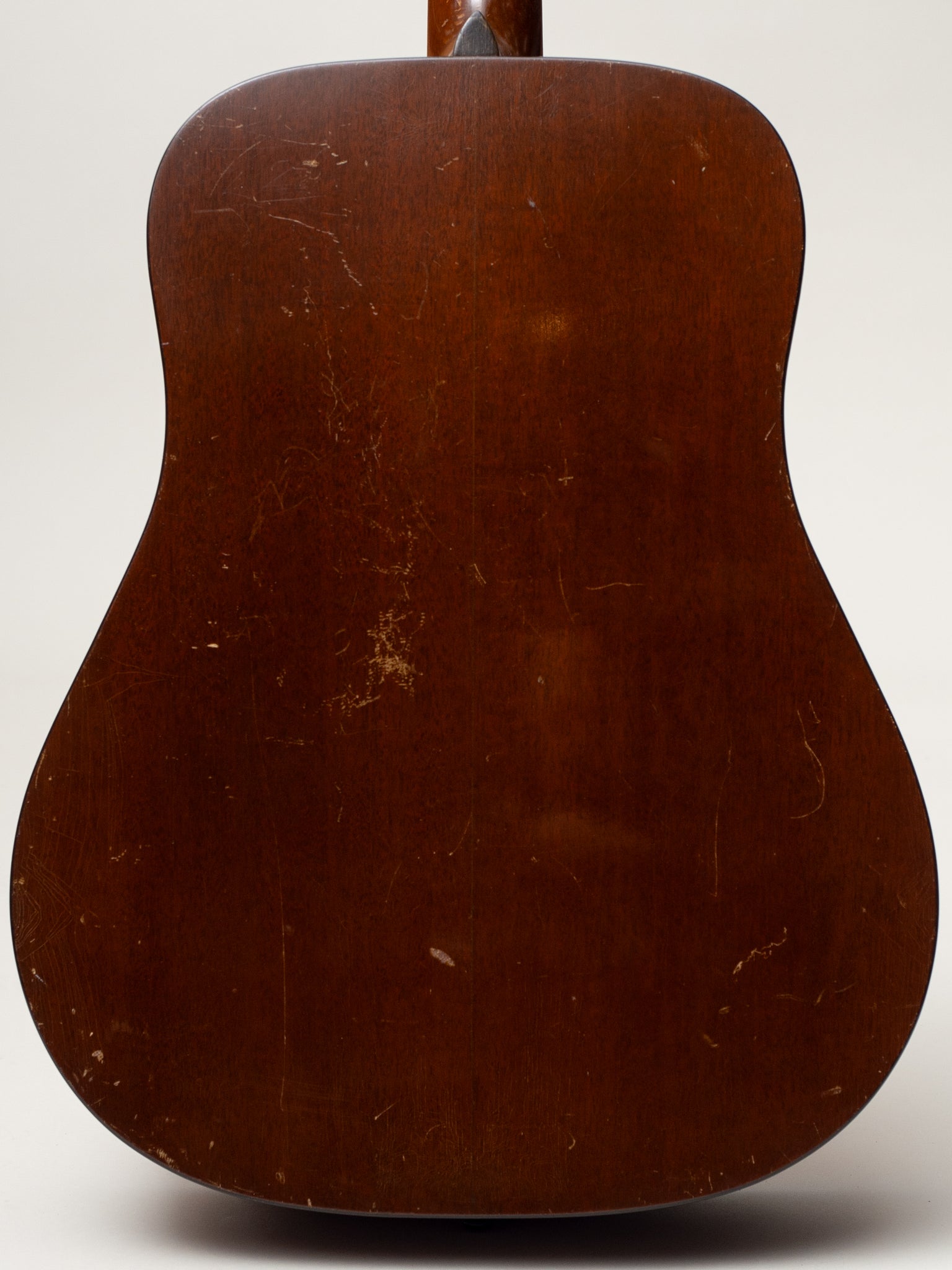 1943 Martin D-18