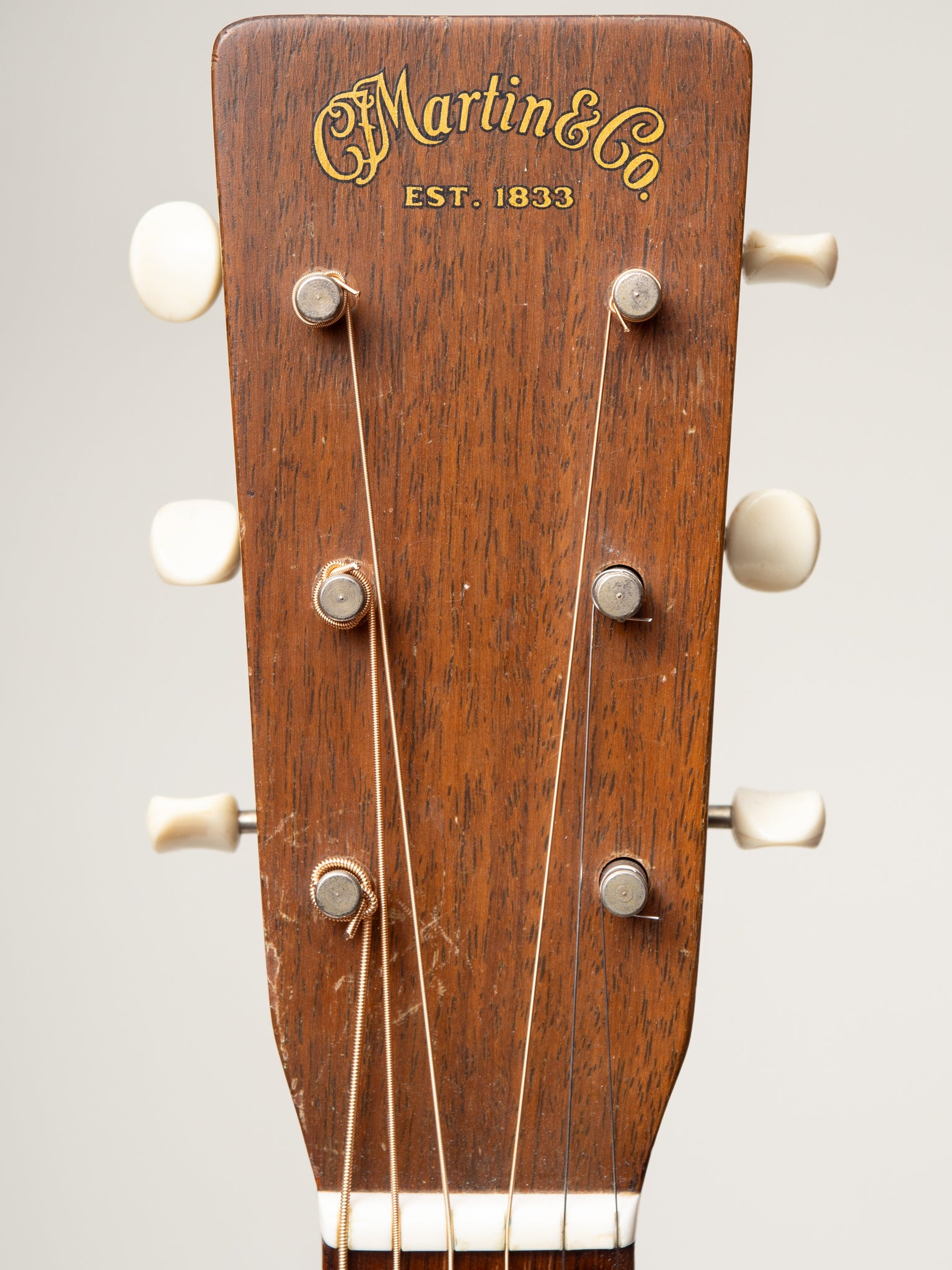 1945 Martin 0-18 Shade Top