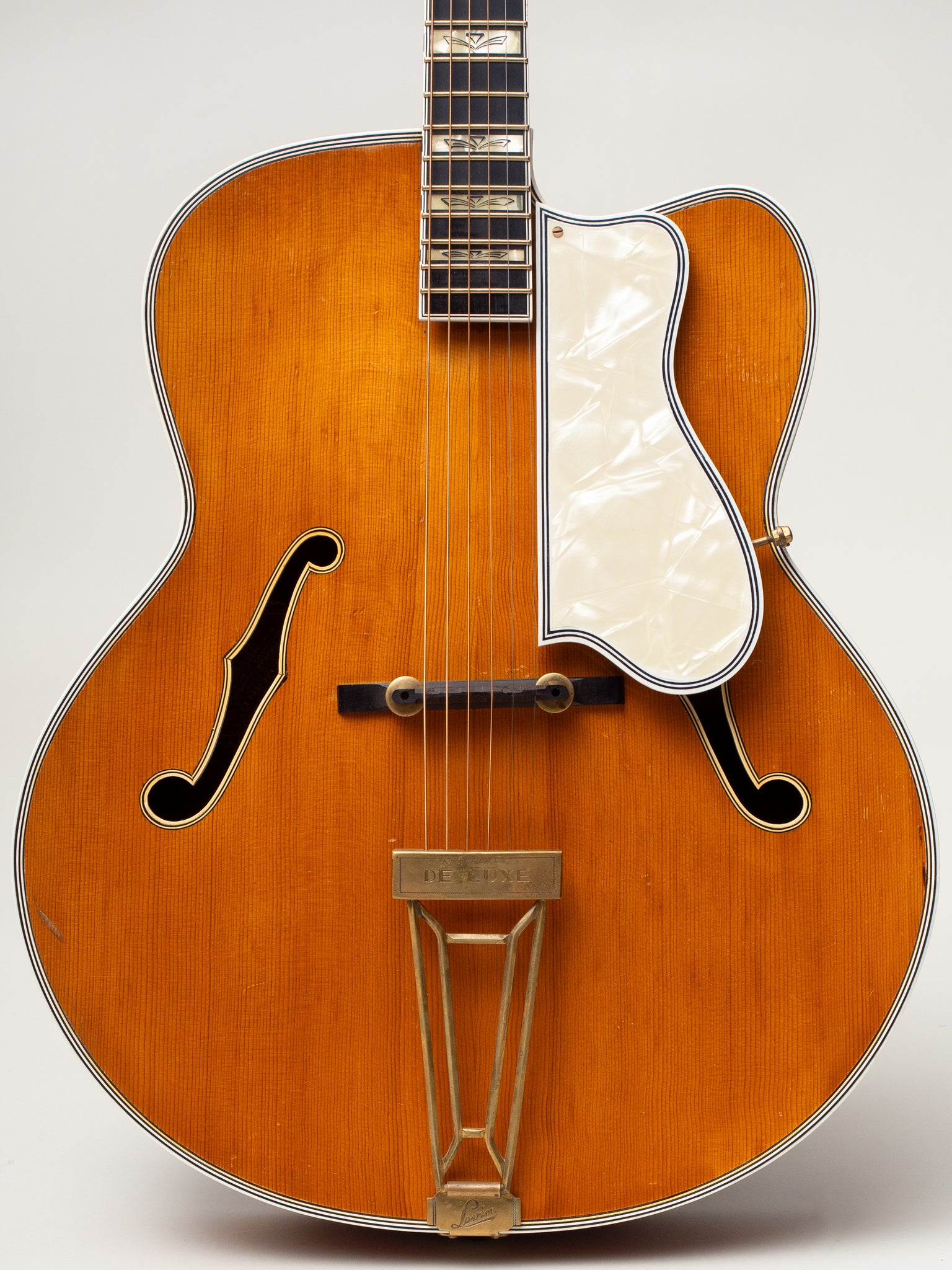 1952 Levin De Luxe