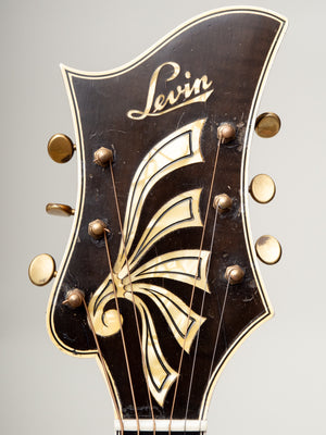 1952 Levin De Luxe