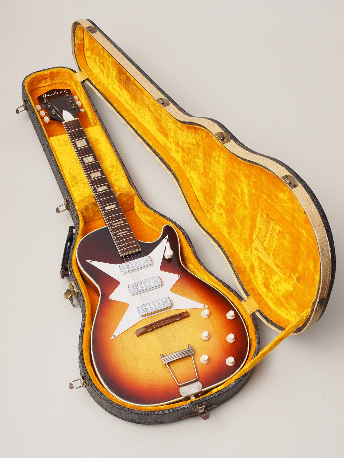 1960 Airline 7209 Roy Smeck Stratotone Jupiter Hollowbody Electric