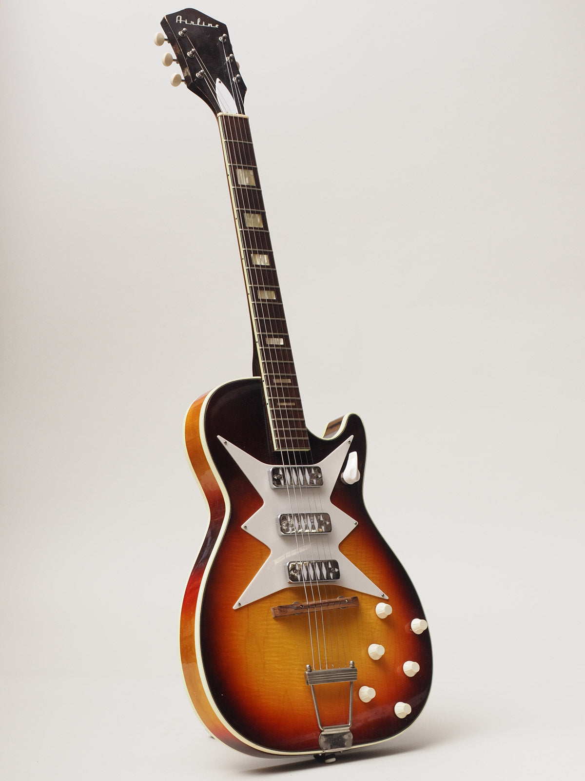 1960 Airline 7209 Roy Smeck Stratotone Jupiter Hollowbody Electric