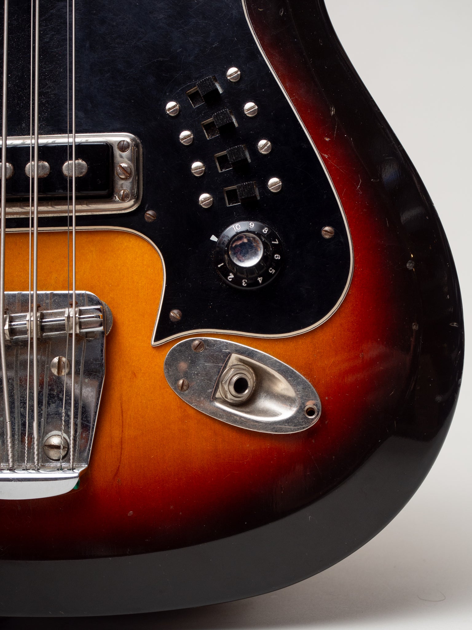 1966 Hagstrom H-8 8 String Bass