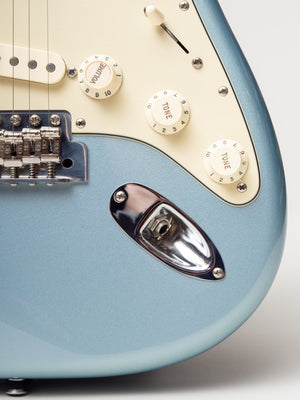 2005 Fender Deluxe American Vintage Player ‘62 Stratocaster