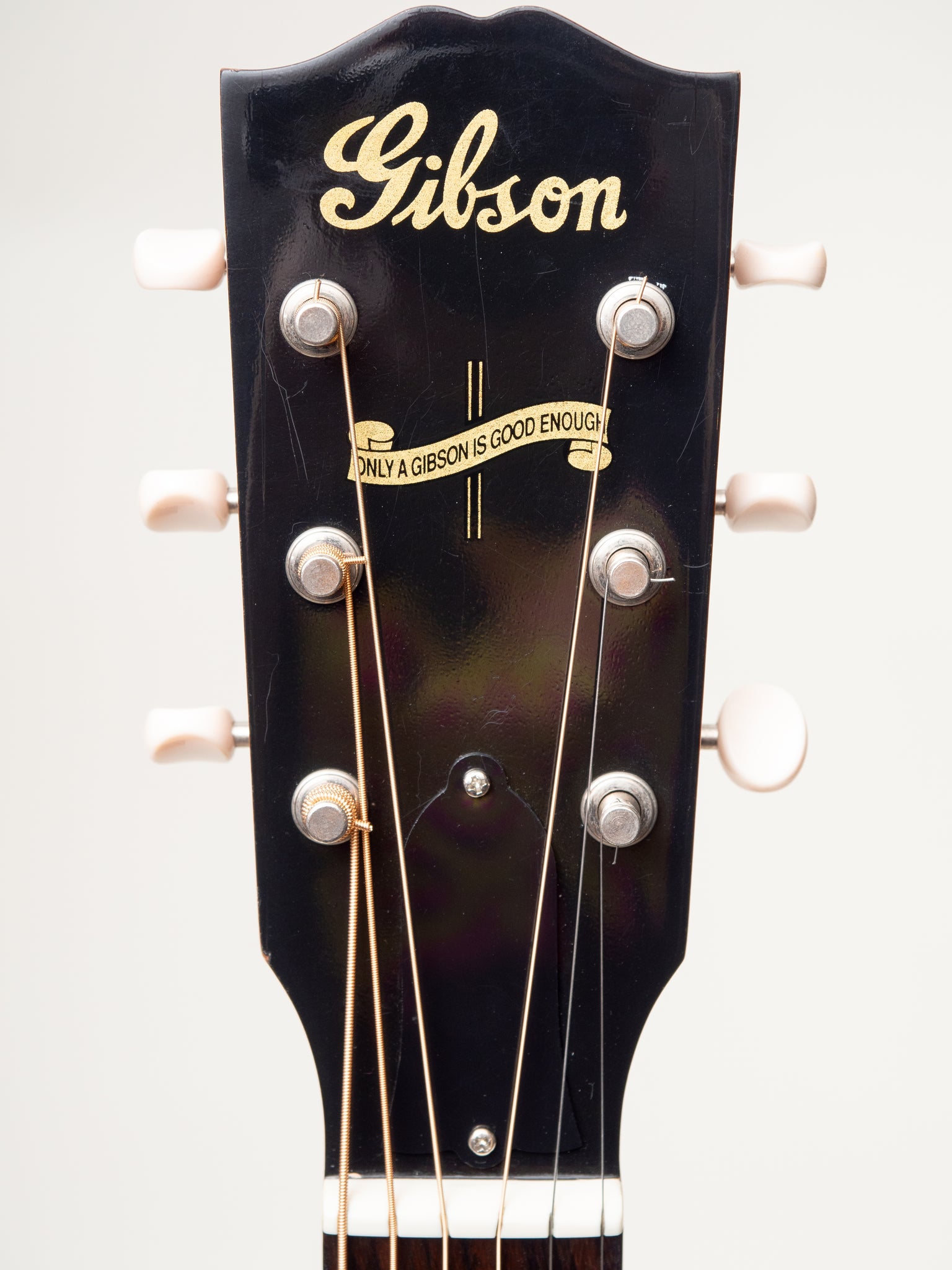 2013 Gibson J-35 Banner Resissue