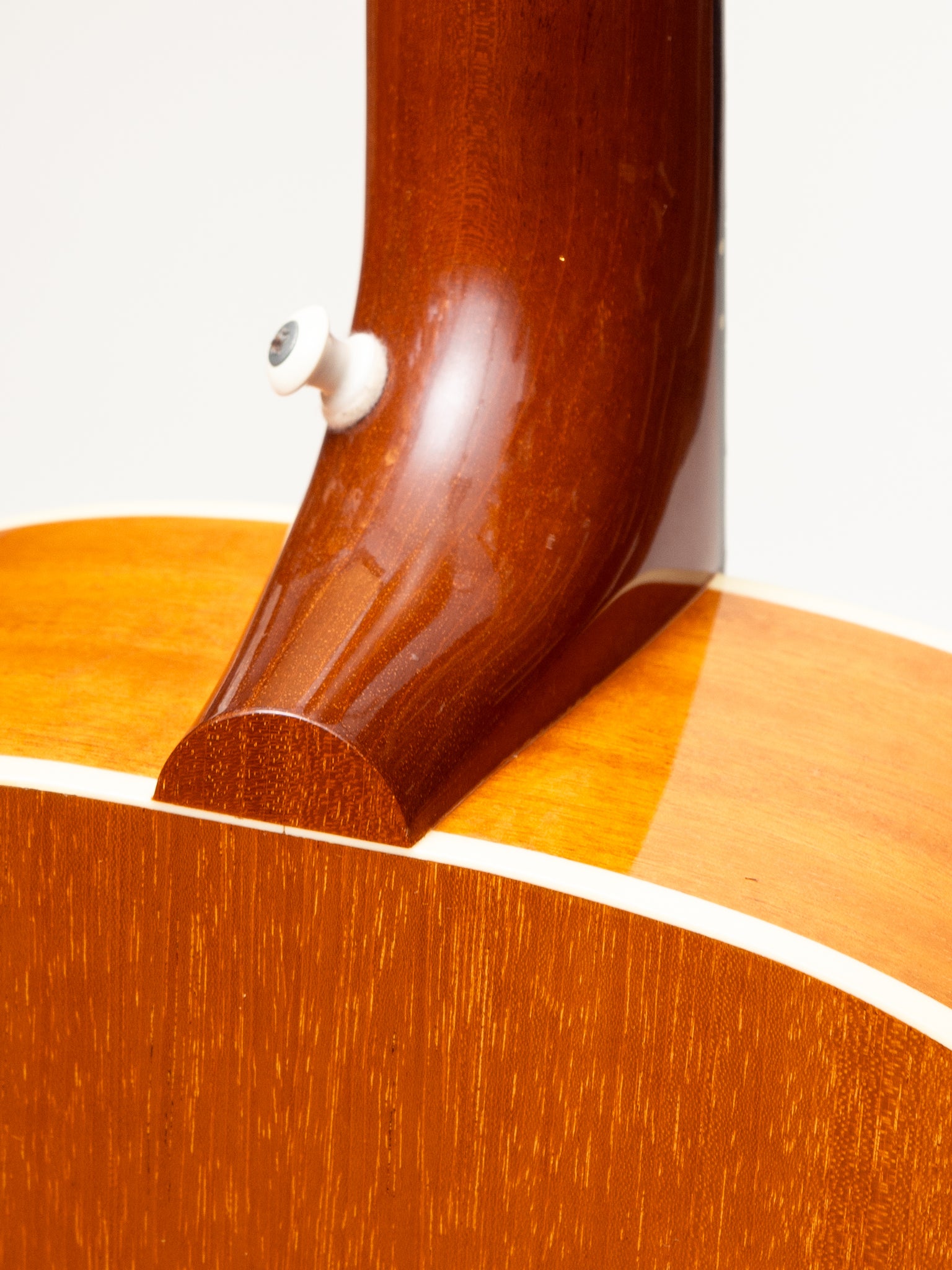 2013 Gibson J-35 Banner Resissue