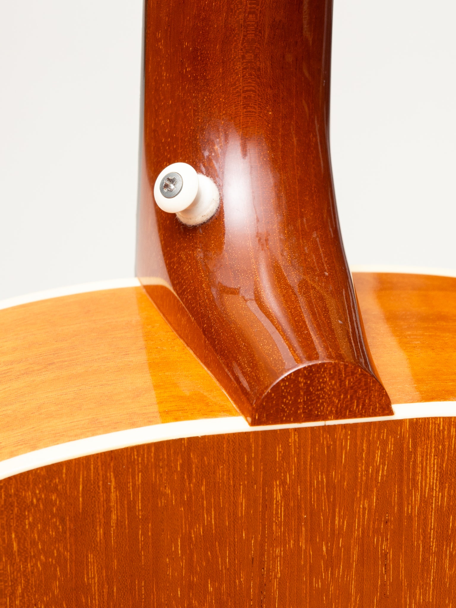 2013 Gibson J-35 Banner Resissue