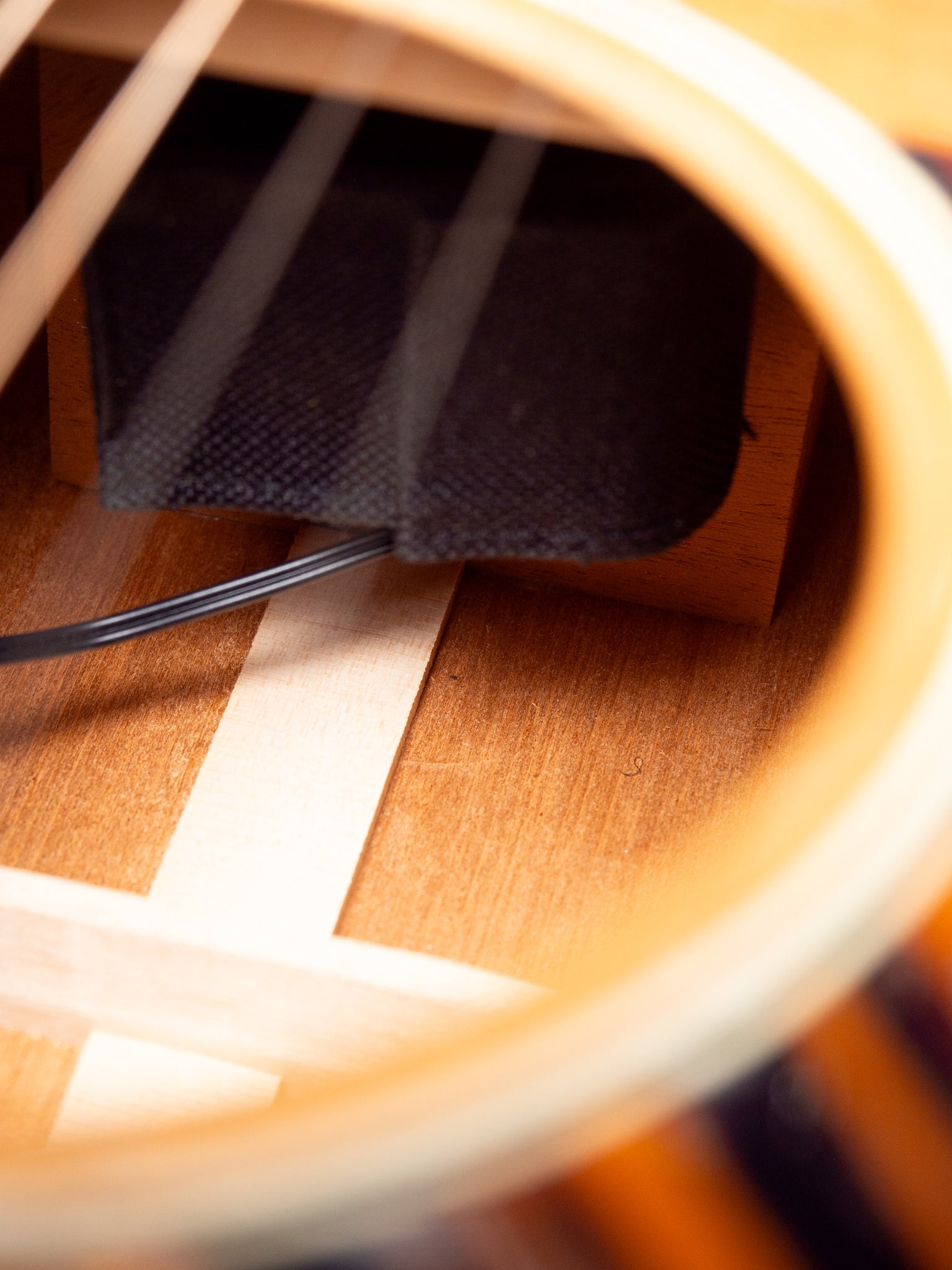 2013 Gibson J-35 Banner Resissue