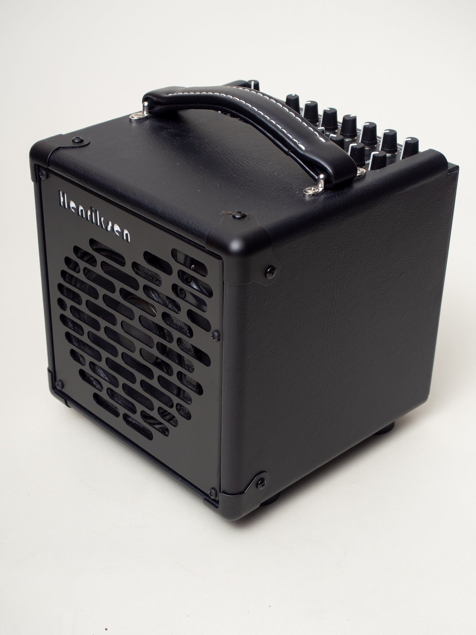 Used Henriksen The Bud Amp