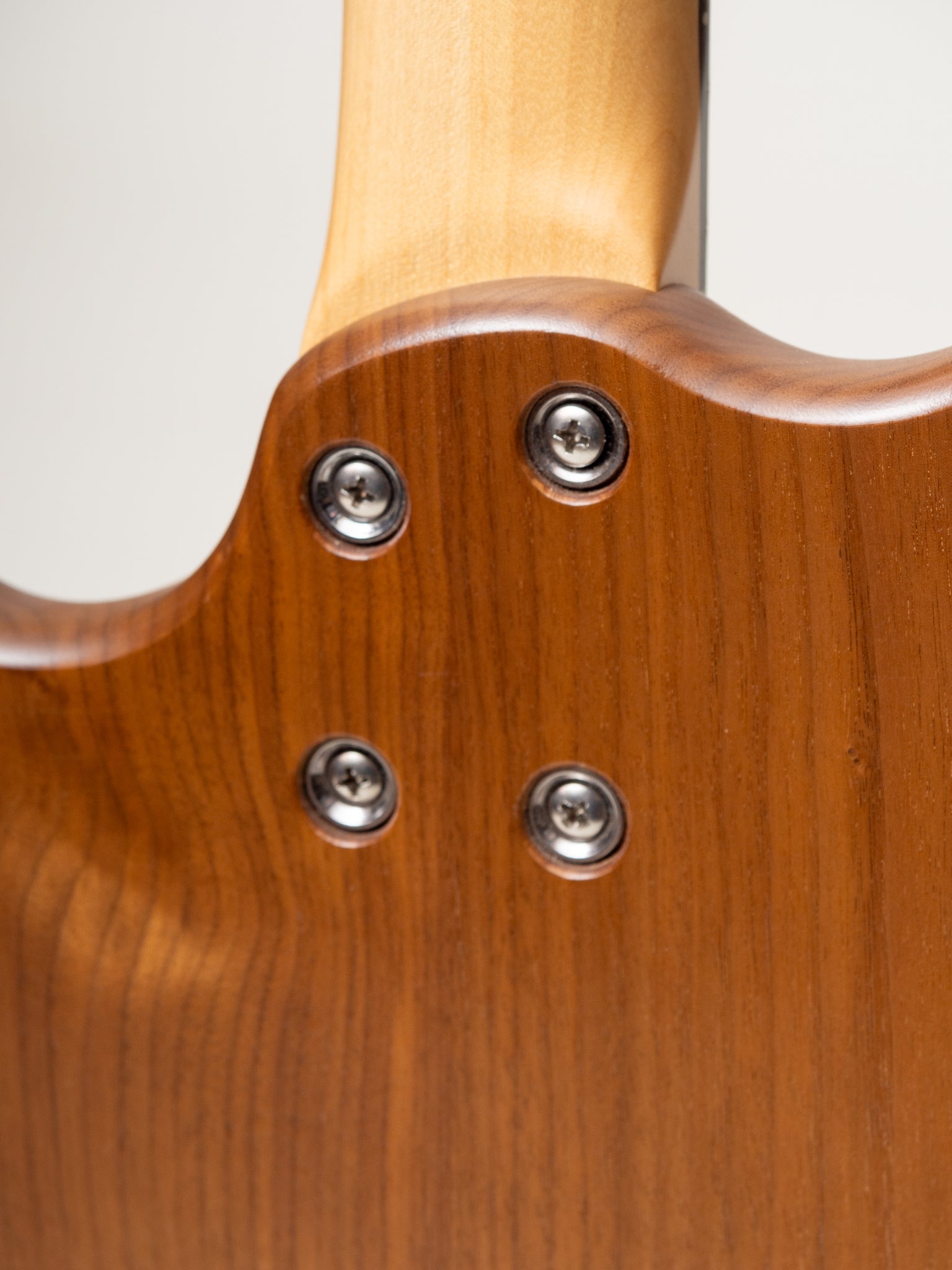 Used Serek Lincoln Bass