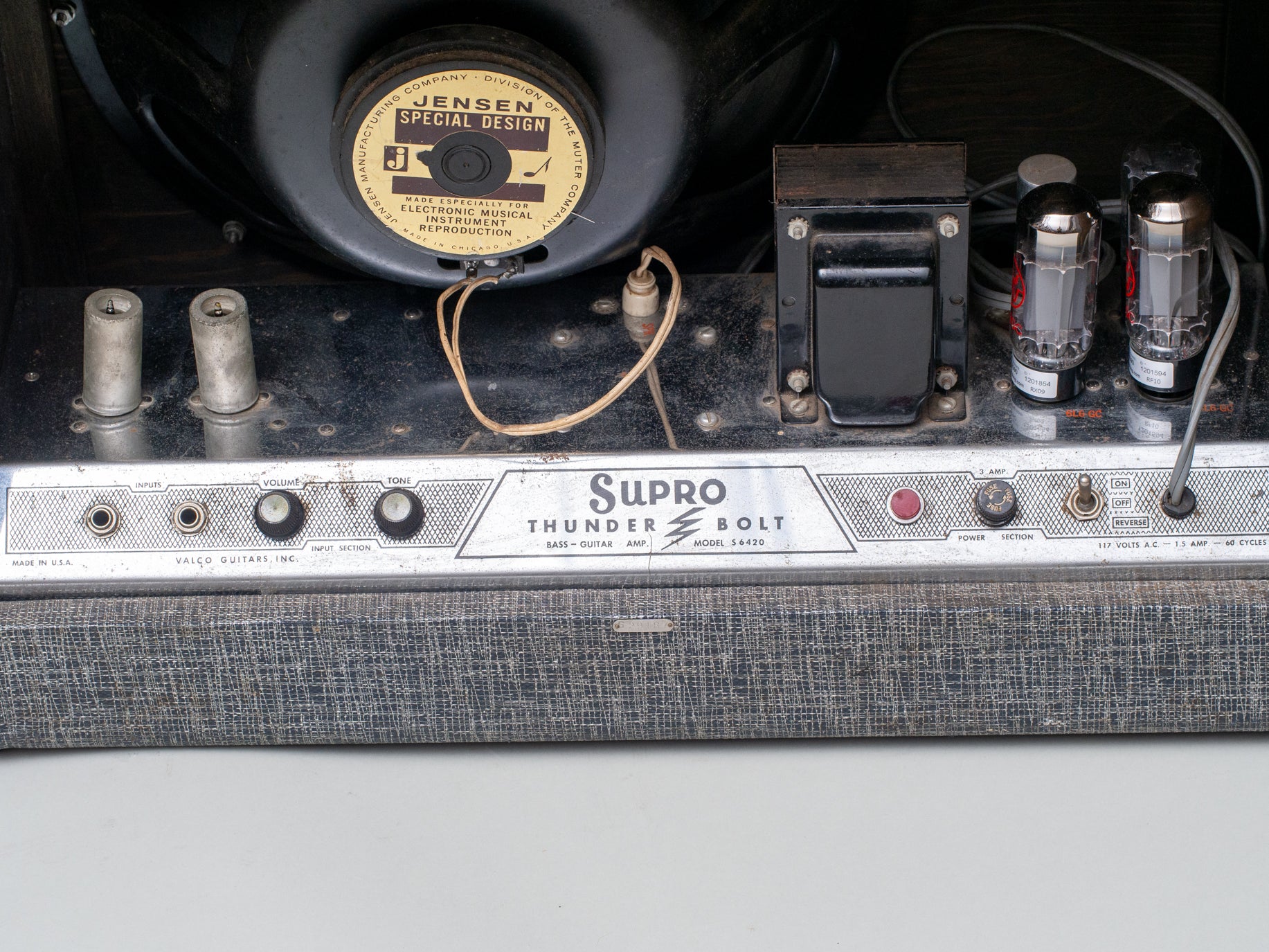 1961 Supro Thunderbolt S6420