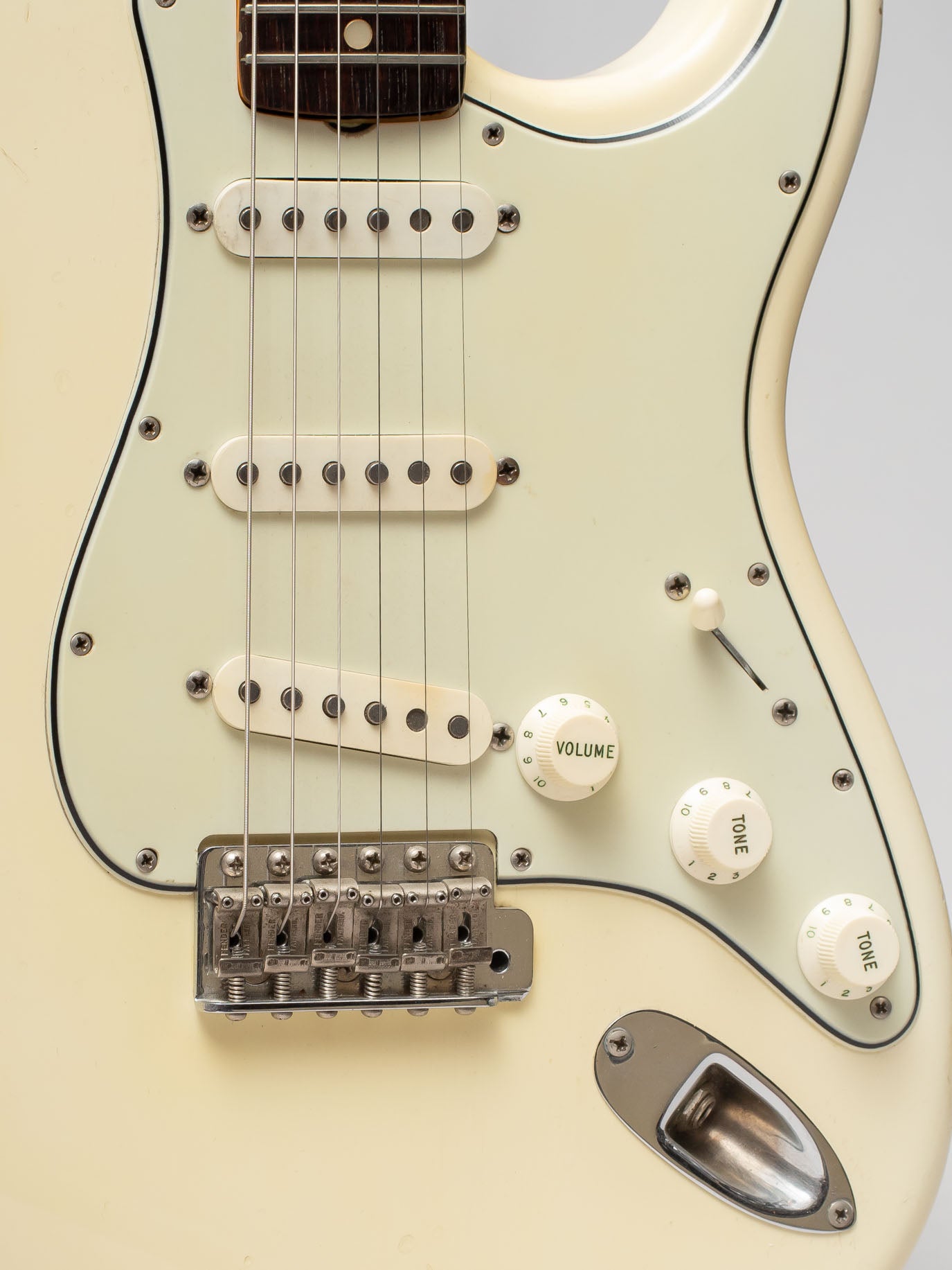 1965 Fender Stratocaster Olympic White