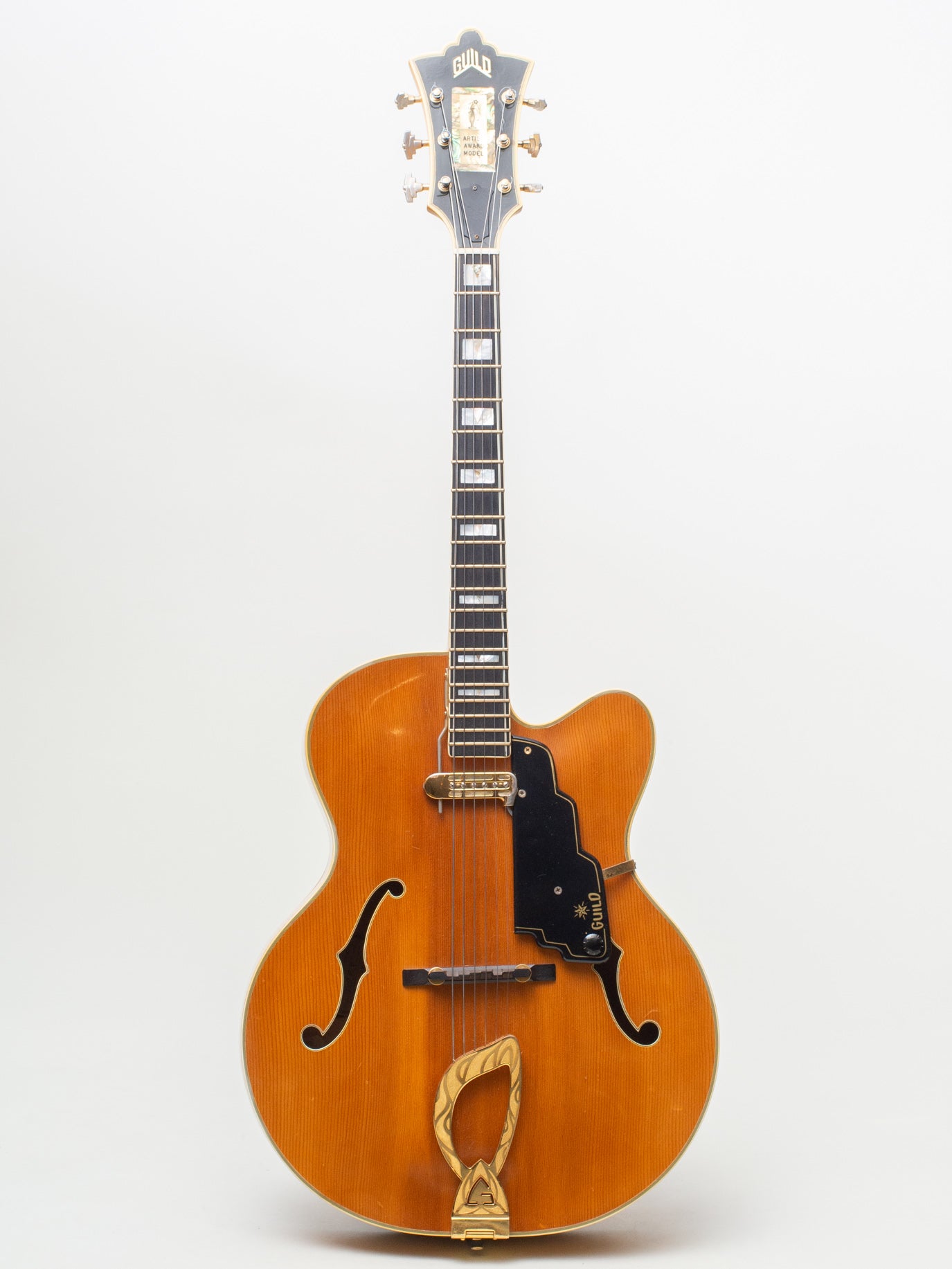 Guild G37 Blonde 1980 – The Guitar Colonel
