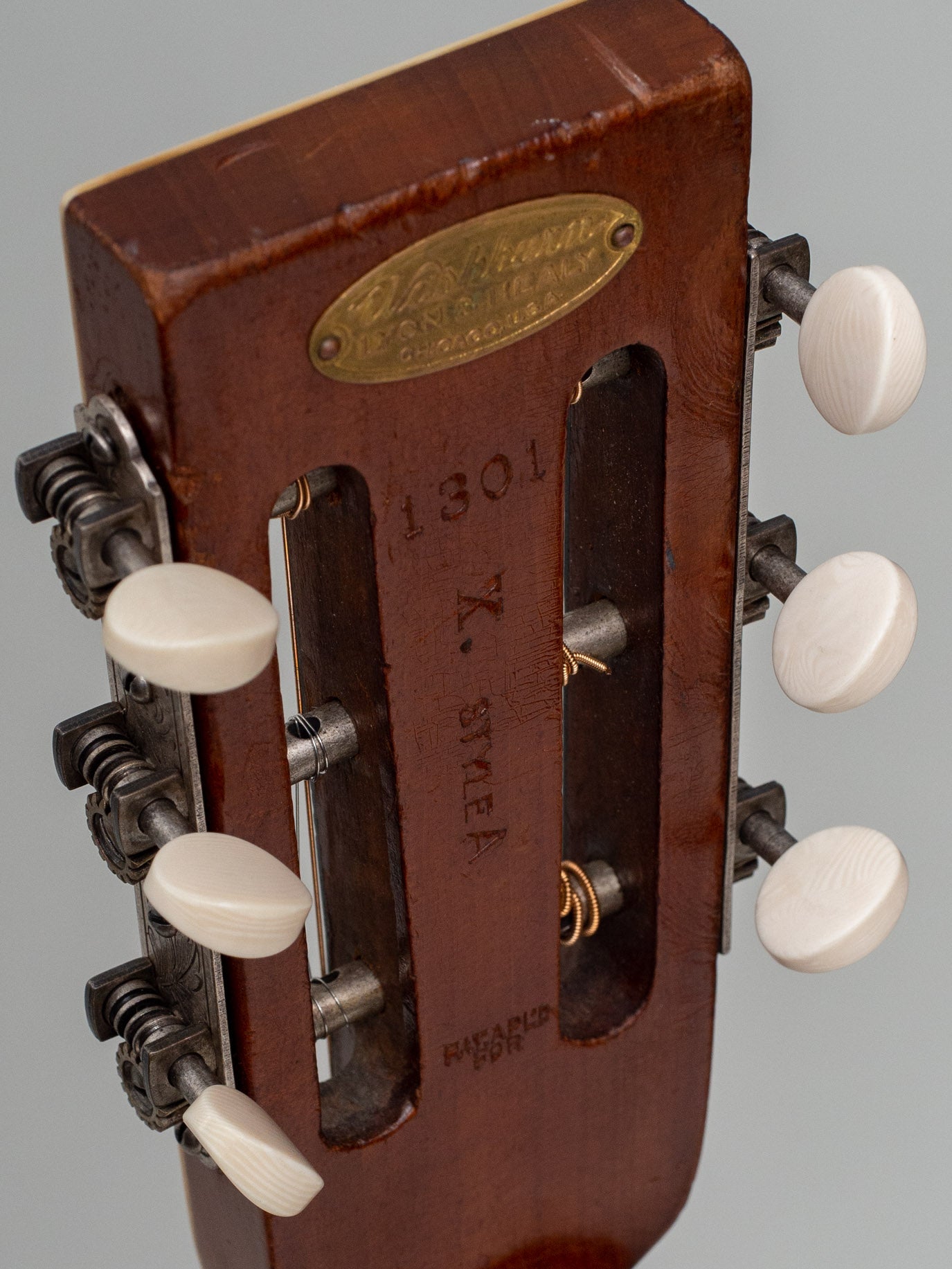 C. 1925 Washburn Style A